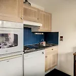 Studio Renove Au Pied Des Pistes Avec Balcon, Parking Et Wifi - Fr-1-344-985
