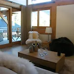 Chalet Aigle - Acces Pistes - Wifi - Jacuzzi - Sauna - Poele A Bois - Parking - 3 Chambres En Suite - Fr-1-344-804