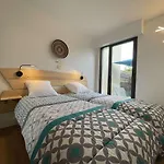 Appartement Cosy Avec Terrasse, Piscine Et Proche Plage A La Rochelle - Fr-1-246-627