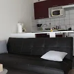 Appartement T2 ,Parking Prive,Terrasse, 10 Mns A Pieds De La Cite Corsaire Et Ses Plages