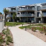 Appartement Bord De Mer Avec Acces Plage, Piscine, Jacuzzi, 1 Chambre, Animaux Admis, Parking Inclus - Fr-1-194-253