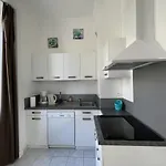 Appartement Avec Apercu Mer Et Piscine Aux Sables-D'Olonne - Fr-1-485-137