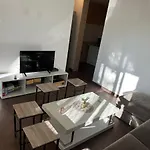 Appartement Tout Equipe Proche De La Gare De Narbonne