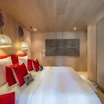 Chalet De Luxe Avec Jacuzzi, Hammam Et Salle De Cinema A Courchevel - Fr-1-562-43