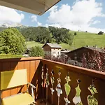 Studio Proche Pistes Et Commerces Avec Garage - Fr-1-304-254