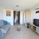 Appartement Proche Port Et Mer Avec Wifi Et Climatisation