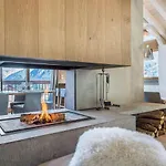 Chalet De Luxe Avec Jacuzzi, Hammam Et Salle De Cinema A Courchevel - Fr-1-562-43
