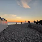Charmante Villa Plein Sud 50M De La Plage - Balcon Vue Laterale Sur Mer - Equipee De La Fibre, Wifi, Internet