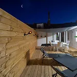 Superbe Appartement A 2 Pas Des Halles, Climatise, Terrasse, Garage