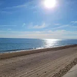 Logement A 50 M De La Mer !