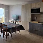 Appartement En Bord De Mer Avec Balcon, 2 Chambres, Parking Et Wi-Fi, Pour 6 Personnes A Merlimont - Fr-1-672-6