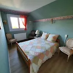 Maison Familiale Spacieuse Avec Jardin, Terrasse Ensoleillee Et Parking A Cucq - Fr-1-672-18