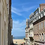 La Plage - Yourhosthelper
