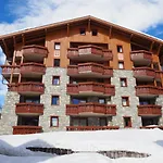 Appartement Confortable Proche Des Pistes Avec Balcon, Piscine, Parking - Fr-1-344-823