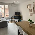 Superbe Appartement Climatise Avec Parking Prive