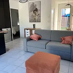 Superbe Appartement Proche De Tout, Climatise.