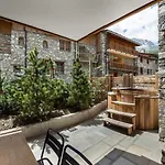 Appartement Luxueux Avec Spa Nordique Et Hammam Au Coeur De Val D'Isere - Fr-1-567-6