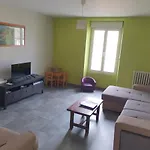 Villa Centre Ville A 100M De La Plage, Pour 20 Personnes