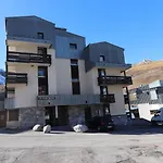 Appartement Lumineux Avec Balcon Skis Aux Pieds - Fr-1-502-412