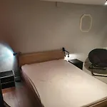 T2 Jusqu'A 4 Personnes En Rez-De-Jardin De Maison, Avec Piscine, Draps Et Serviettes De Toilette Fournis