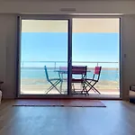 Large Studio Direct Access To The Beach
