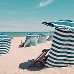 Residence Front De Mer Cabourg - Acces Direct Plage