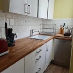 Chez Nicola & Aurelie, Sur Les Quais De Sete