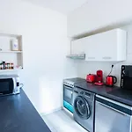 Appartement Les Halles , Climatisation, Terrasse, Garage
