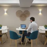 Rockypop Marseille Hotel