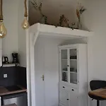 Loralistudios, Maison En Bord De Mer
