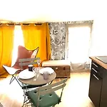 Studio En Plaint Centre De Marseille, Terrasse De 12M2