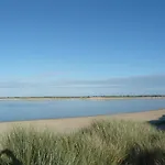Du Marais A La Mer