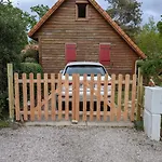 Chalet Avec Grand Jardin Dans Residence Paisible