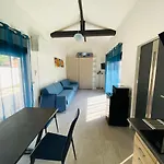 Studio Independant Sur Propriete Avec Piscine Partagee