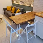 Sete, T2 Cosy Et Atypique, Jardin Chateau D'Eau, Centre Ville
