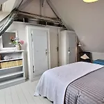 La Chambre Du Capitaine