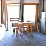 Studio A Meribel Avec Balcon Et Casier A Ski, Proche Telesiege - Fr-1-180-576