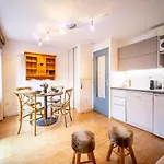 Studio Cabine Pour 4 A Saint-Lary-Soulan Avec Balcon, Parking Et Proche Telepherique - Fr-1-296-431