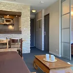 Confort : Appartement 2 Pieces Pour 4 Pers. Au Coeur De La Station, Balcon, Wi-Fi - Fr-1-634-25