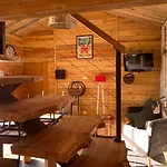 La Cabane Charmante Petite Maison 2 Chambres A 2,5Km Plage