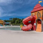 Capfun 5 Stars 64 M With Pool And Terrace