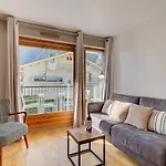 Apartment Fermes Du Montenvers B11 - Alpes Travel - Central Chamonix - Sleeps 4