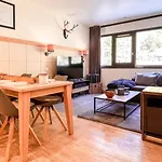 Large 2-Bedroom Apartment, Centre Of Flaine Foret