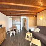 Appartement 6 Places, Superbe Vue Face A La Montagne, 50M Des Pistes