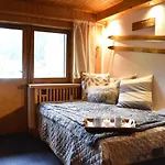 Appartement Cosy 5 Pers, Centre Meribel, Balcon Expose Sud, Sejour Divise, Casier A Ski - Fr-1-180-203