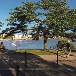 Appartement T2 A Royan, 4 Pers., Proche Plage Et Commerces, Parking, Balcon, Confortable Et Equipe - Fr-1-494-60