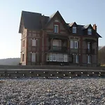 Albatros Studio A Moins De 50 Metres De La Plage, Vue Degagee Sur La Vallee