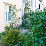 Chez Pia