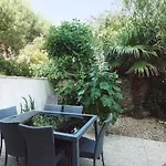 Appartement Marine Proche Du Port Avec Terrasse