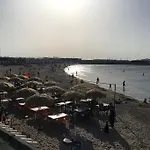 Appartement A 20 Metres De La Plage Avec Balcon